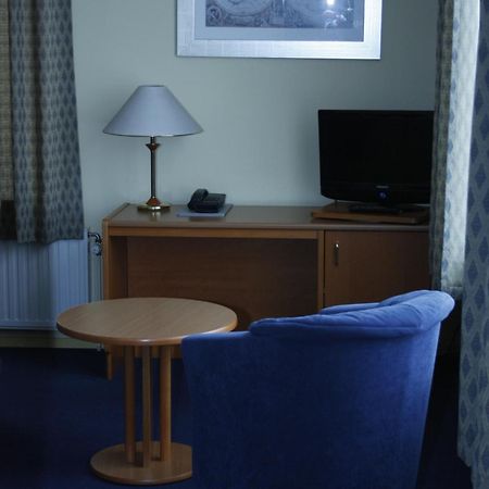 Hotel & Appartementen Royal Sas van Gent ภายนอก รูปภาพ