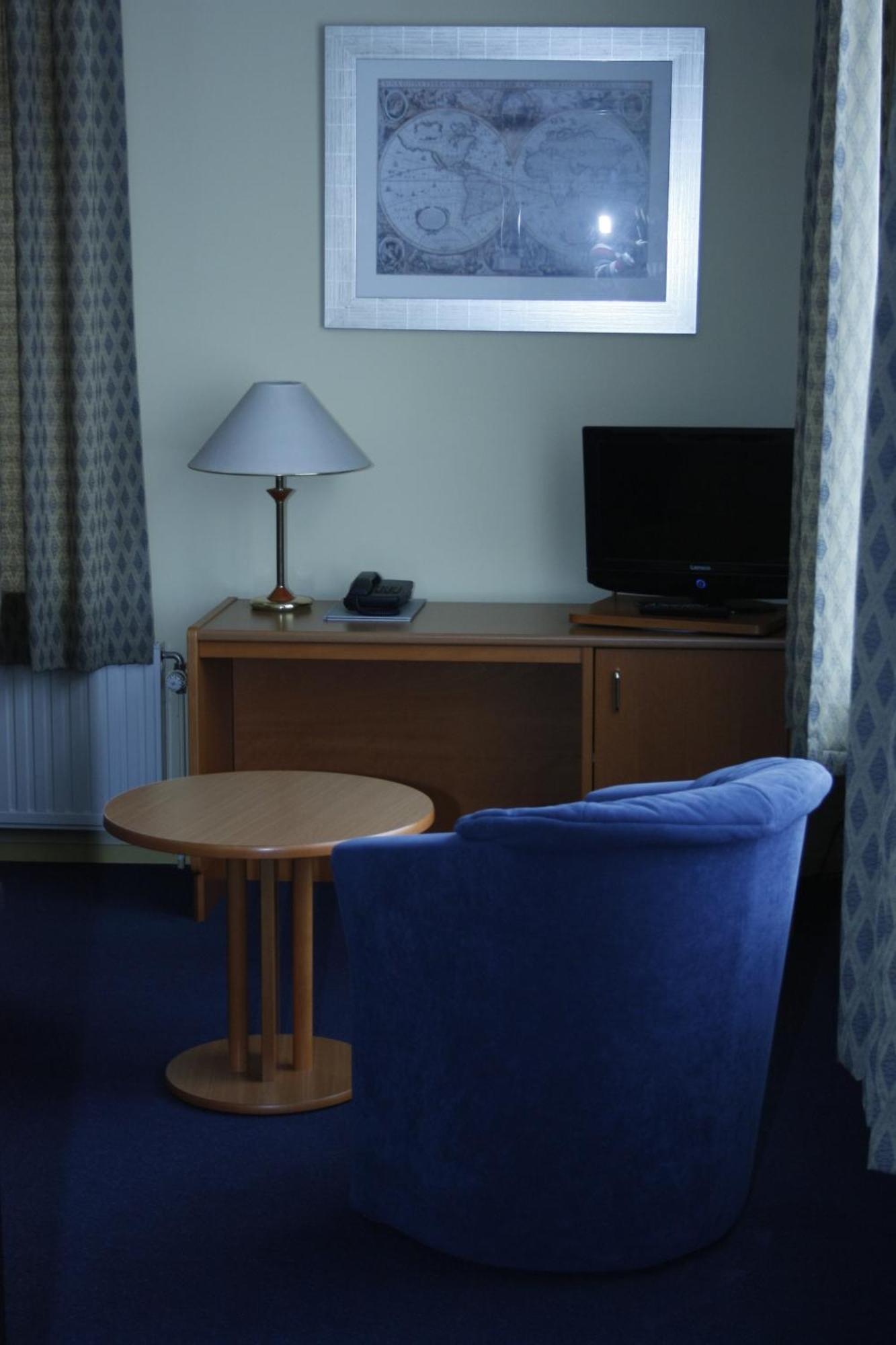 Hotel & Appartementen Royal Sas van Gent ภายนอก รูปภาพ