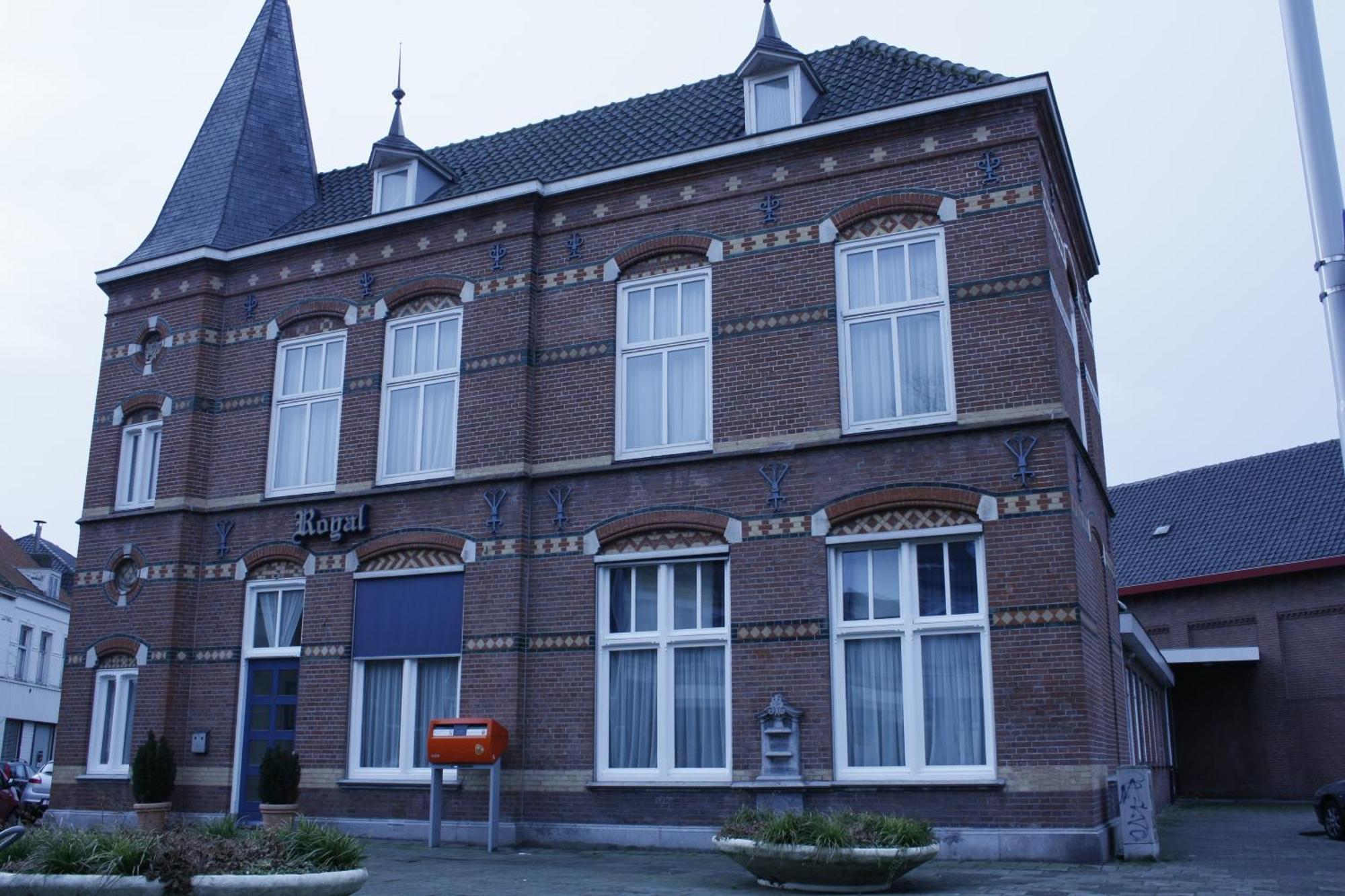 Hotel & Appartementen Royal Sas van Gent ภายนอก รูปภาพ