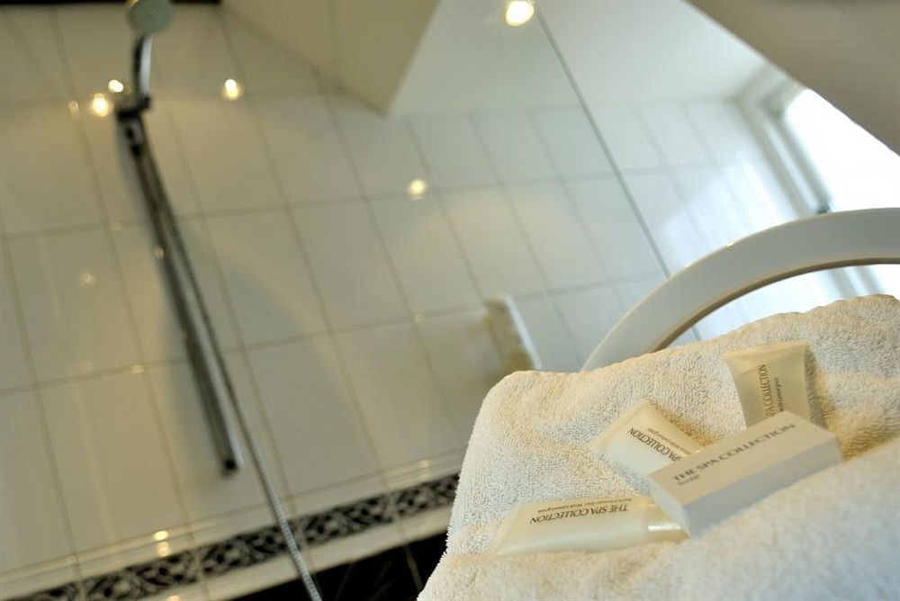 Hotel & Appartementen Royal Sas van Gent ภายนอก รูปภาพ